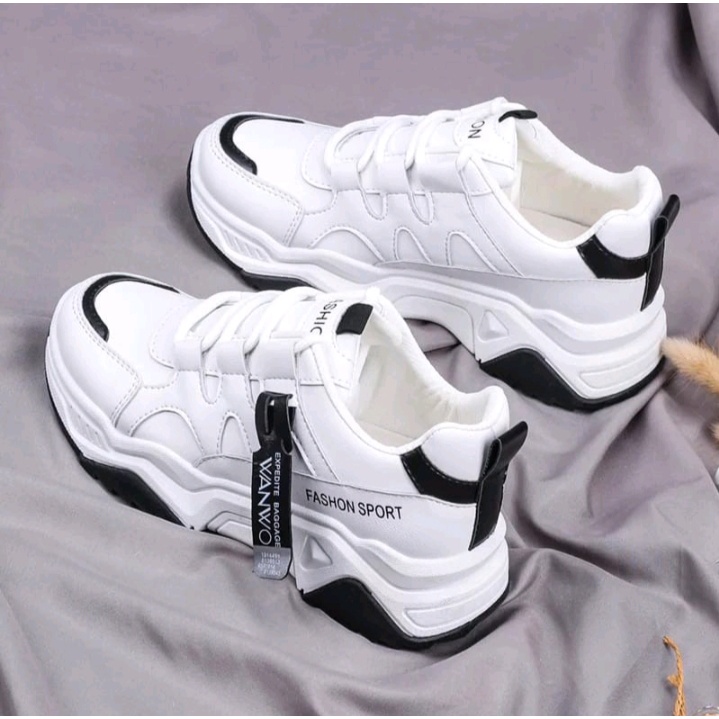Sepatu Sneakers Wanita WANWO / Sneakers Pria Wanita