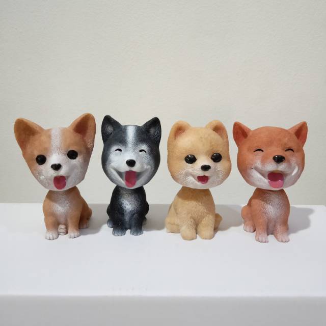 Patung Pajangan Anjing Kepala Goyang