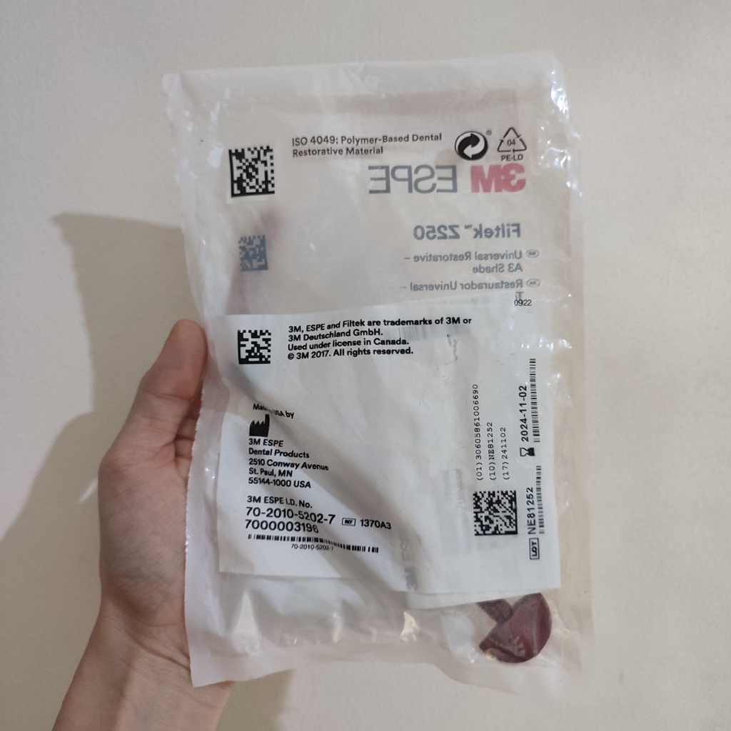 Resin Komposit 3M COMPOSITE KOMPOSIT Z250 UNIV REST SYR 4G LA / APAC 1370