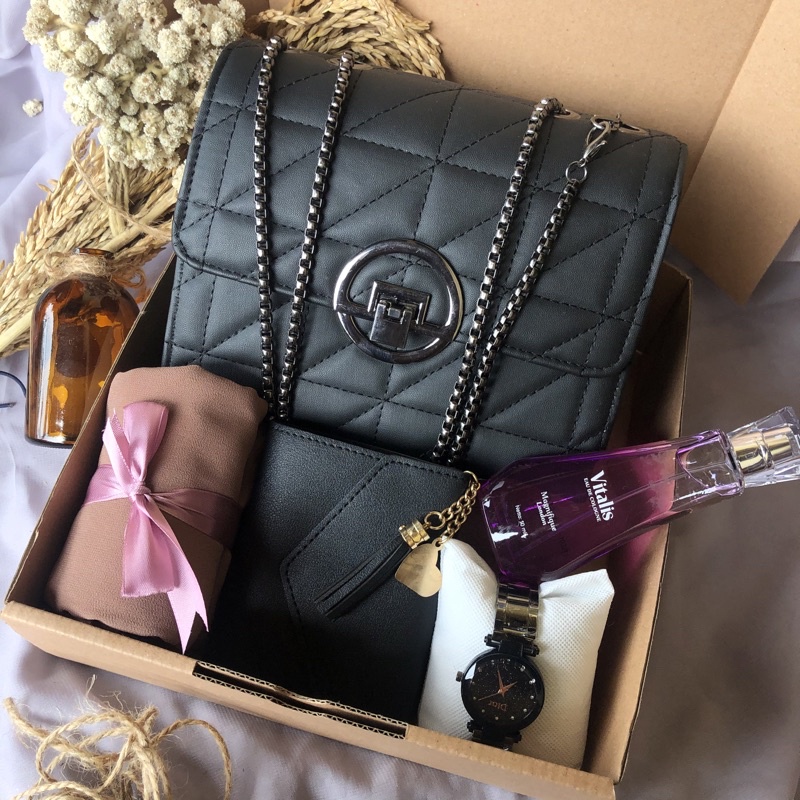 Hampers GiftBox Tas Wanita | Hadiah Kado Ulangtahun Wisuda Anniversary Wedding Lamaran