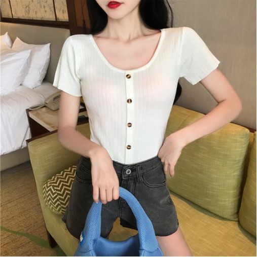 MakeGrosir - KEIKO BUTTON CROP TOP RIB