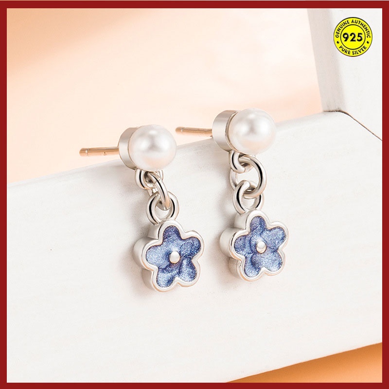 Anting Stud Desain Bunga Biru Aksen Mutiara Bahan Perak Murni Untuk Wanita