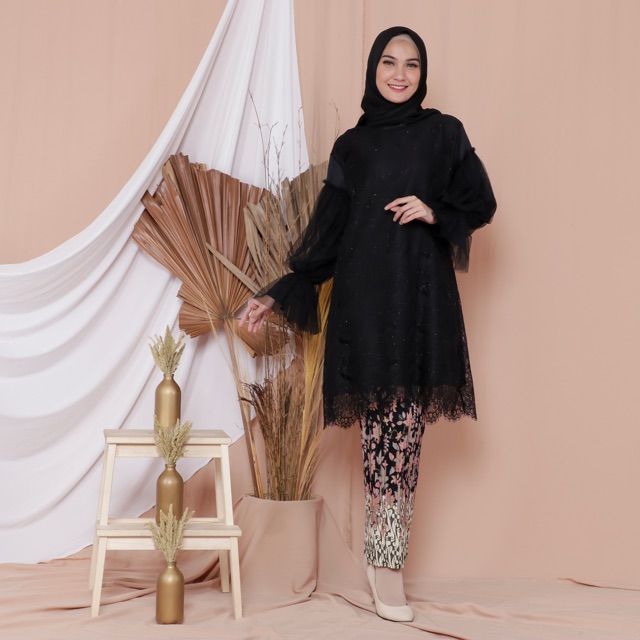 KEBAYA TUNIK ELENA SERI BLACK / KEBAYA MODERN / KEBAYA TUNANGAN / KEBAYA WISUDA