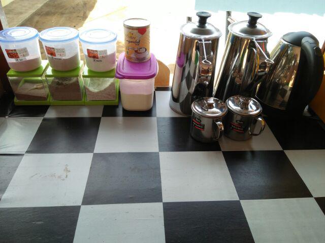 Teko Thai Tea Paket 2 Teko 2 Mug 2 Saringan + 1 Hand Mixer