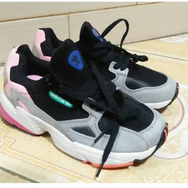 adidas falcon girl