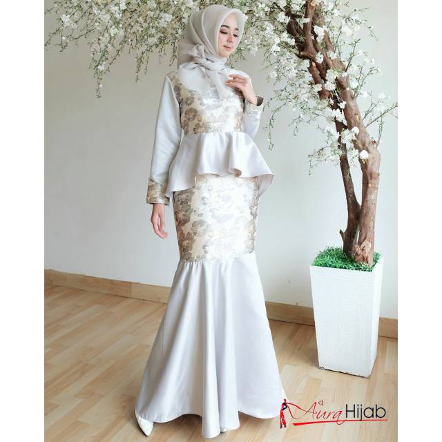 gaun pesta Clara mermaid
Bahan bridal by aura hijab