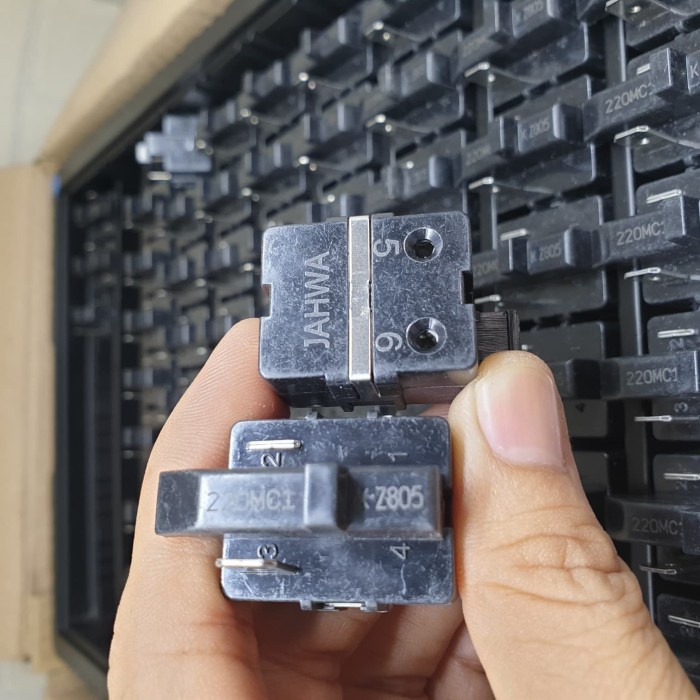 Relay / ptc kulkas 1 pin kiri 220MCI jahwa original - Ori