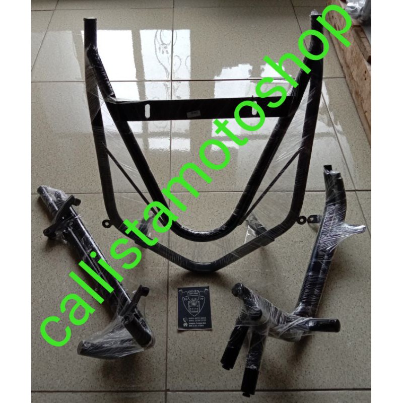 tubular Tubullar crashbar guardset body motor Honda Vario 110 carbu Vario old CBS hitam