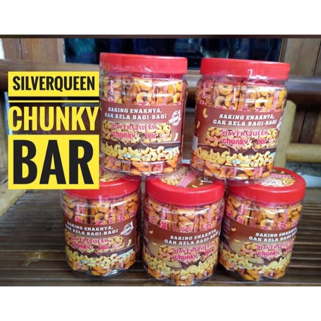 

Cokelat Silverqueen chunky bar in jar
