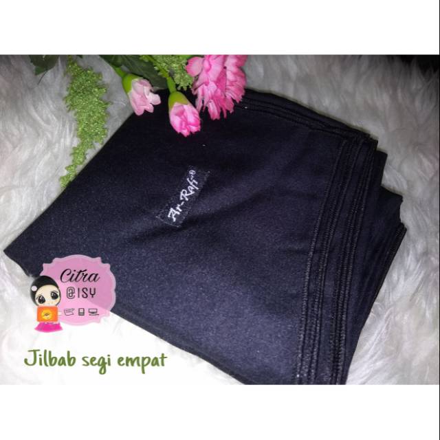 Jilbab segi empat anak sekolah