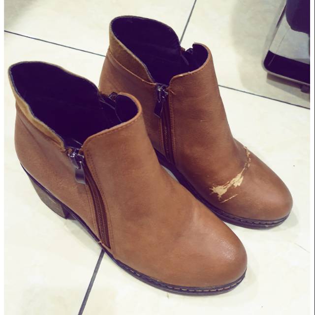Preloved sepatu boots wanita