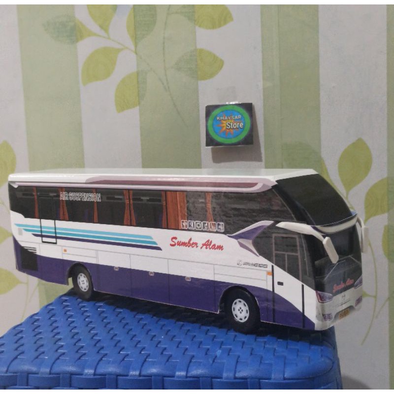 Miniatur Bus bis / mainan bus bis Sumber Alam Legacy SR2 XHD Prime