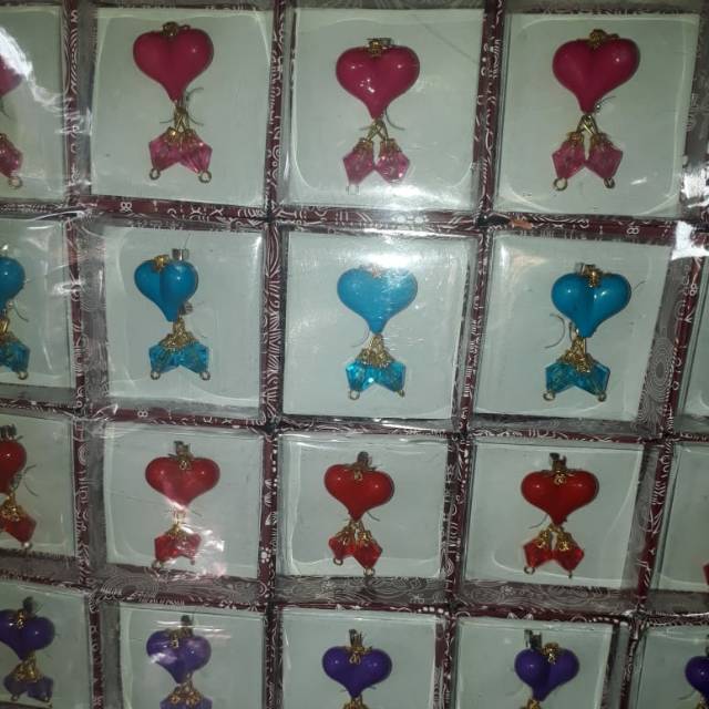 

Kancing Dagu Motif Hati(gratis buble packing)