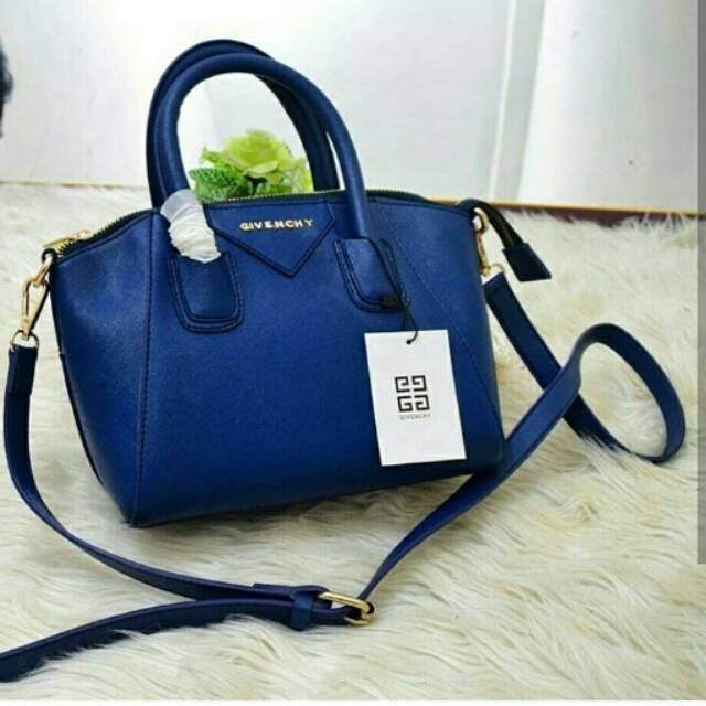 givenchy antigona small navy