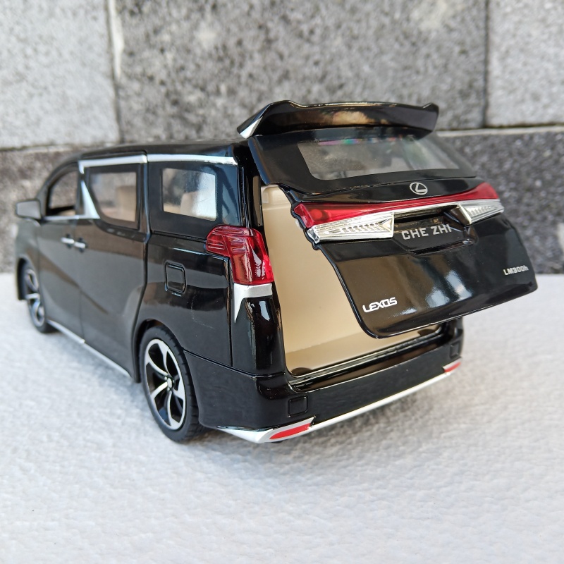 LEXUS LM300h Parfume Pewangi Pengharum Mobil Parfum Pajangan Miniatur Diecast Mobil