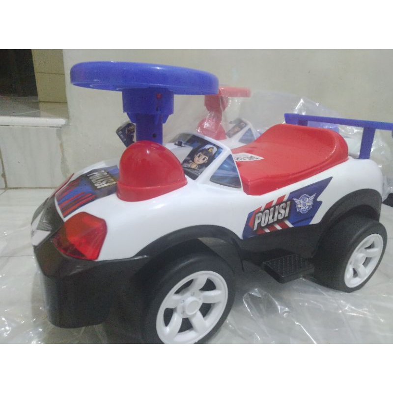 MOBIL MAINAN UKURAN BESAR/MOBIL POLISI/BUNYI DAN NYALA BISA D NAIKIN FREE BATRAI