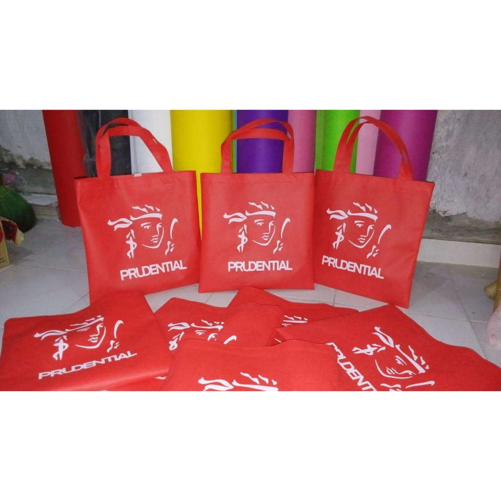 

Souvenir | Tas Tasyakuran | Tas Souvenir | Tas Bingkisan | Bahan Spunbond | 25x30