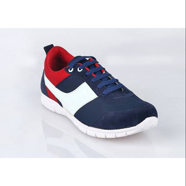 sepatu olahraga catenzo