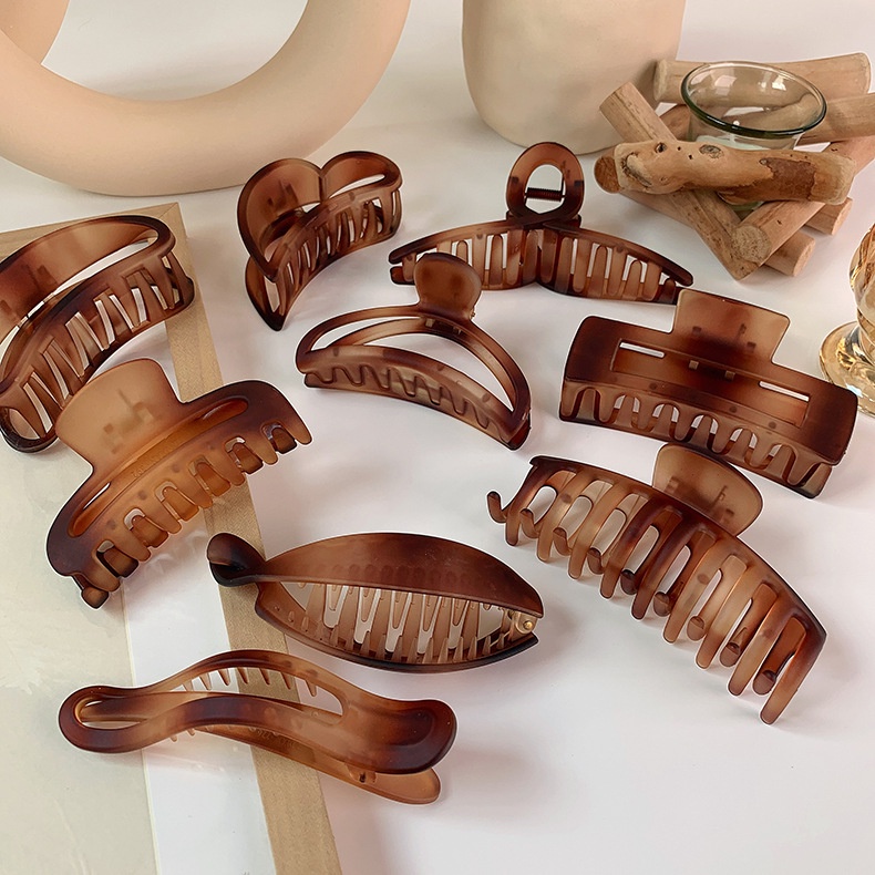 JEPIT COKLAT JUMBO JEPITAN BADAI JEDAI KOTAK OVAL BULAN PERSEGI PANJANG CAKAR BESAR KLIP RAMBUT TEBAL COKELAT COKLAT KOREAN WOMEN SQUARE ROUND LONG SHARK JAW THICK HAIR ACCESSORIES CLUTCHER CLAW CLIP CLIPS ACRYLIC FROSTED COLOR BIG SIZE HAIRCLIP CEPOL