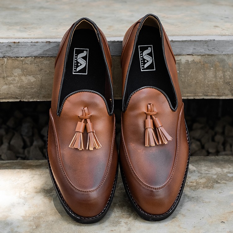 HUESCA BROWN |MNM x Lvnatica| Sepatu Loafers Pria Formal Slip On Shoes ORI