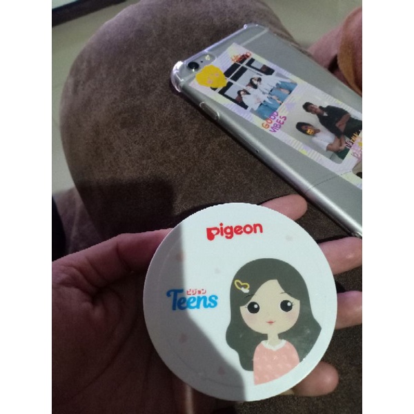 bedak padat pigeon teens / bedak remaja