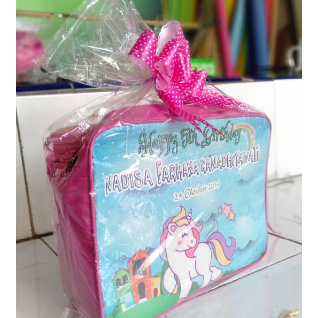 

Tas Ulang Tahun + Kemasan