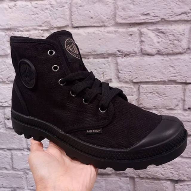 PALLADIUM BLACK BOOTS SIZE 41 SALE SPECIAL PRICE