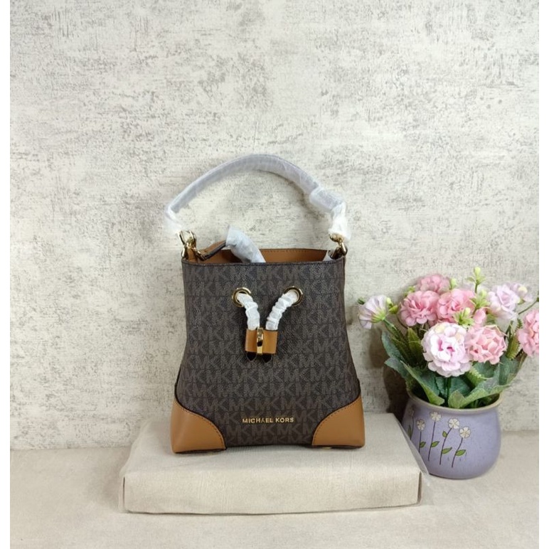 MK mercer gallery xs