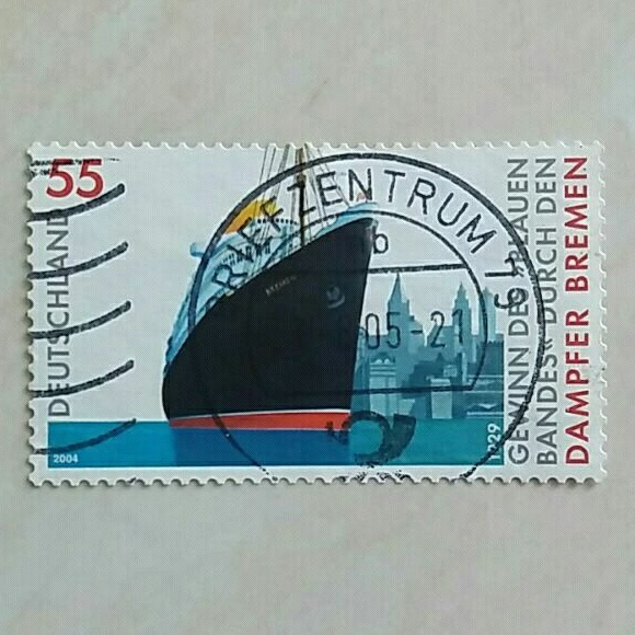 

(AA) Perangko Jerman 2004 Passenger ship "Bremen" in front of cityscape of New York 55 ct Used