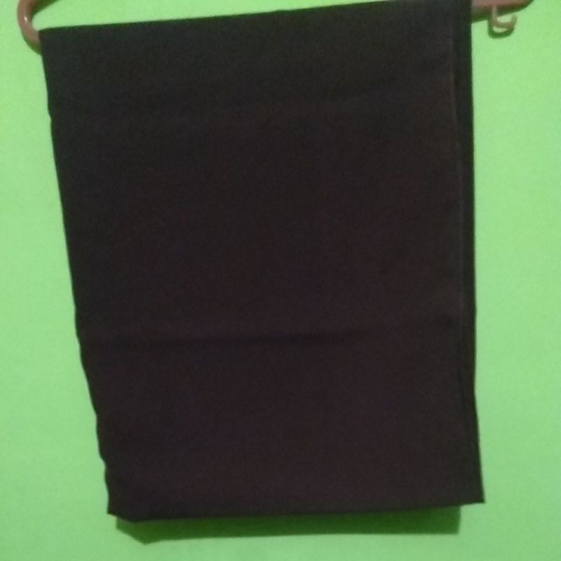 Preloved Hijab Segiempat Katun Merah Maroon