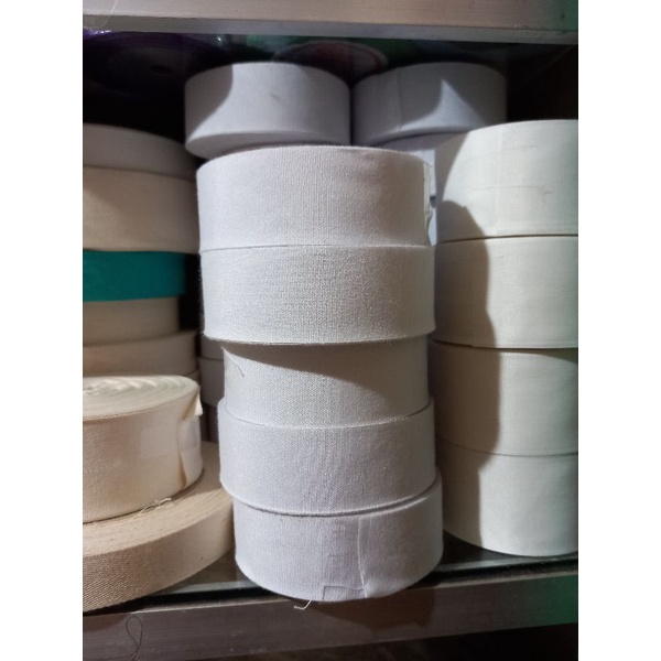 

pita katun 50 meter polos putih/cream 3cm 4cm