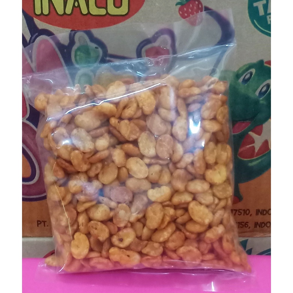 

Cemilan Kue Kering Kacang Koro Kupas Balado / Asin 500gr 250gr