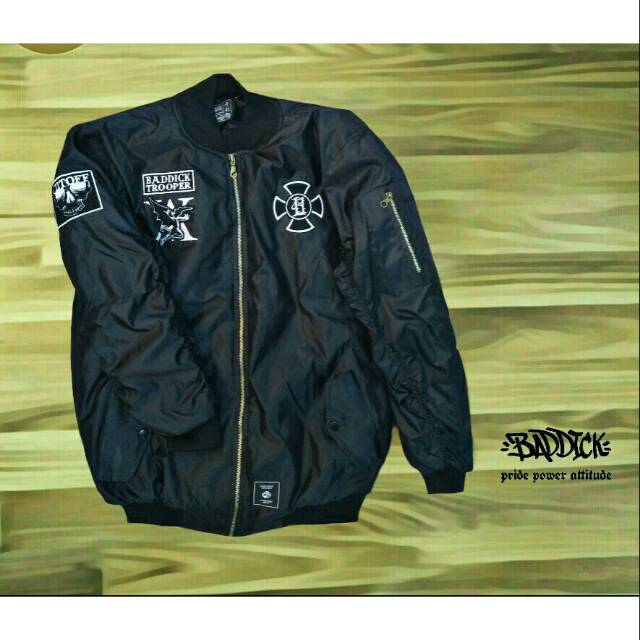 Jaket bomber baddick