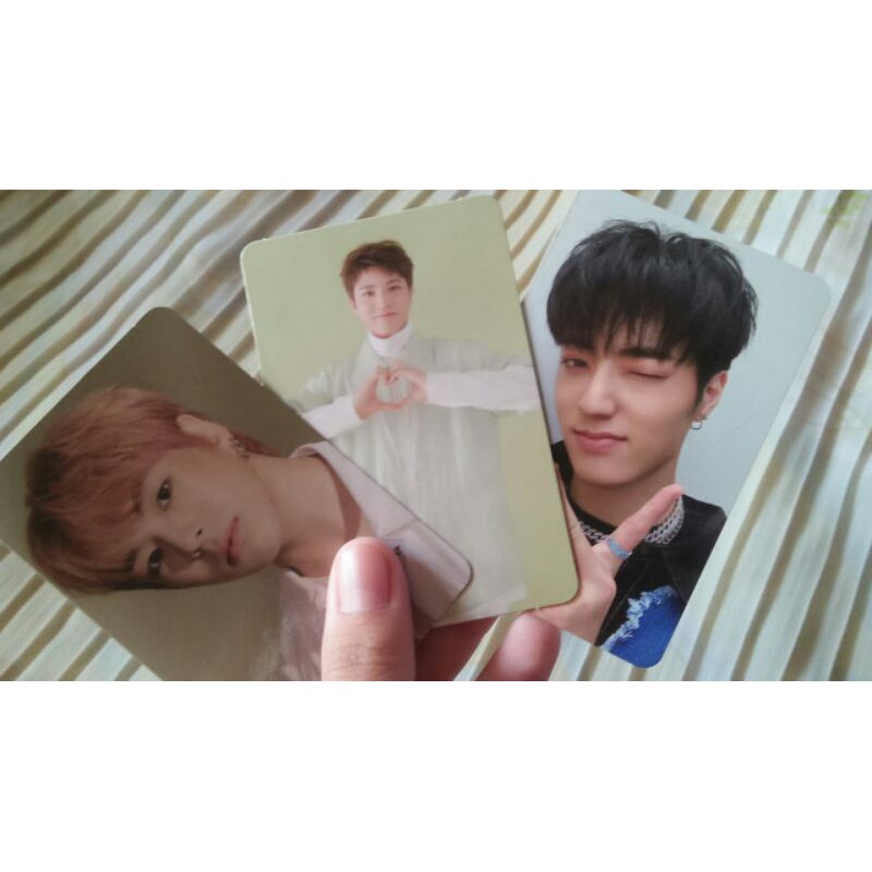 OFFICIAL PC TREASURE THE FIRST STEP CHAPTER 1 (junghwan, grup)