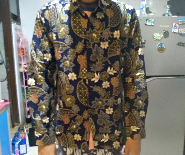 Kemeja Batik Pria Atasan Batik Modern Lengan Panjang Warna Navy