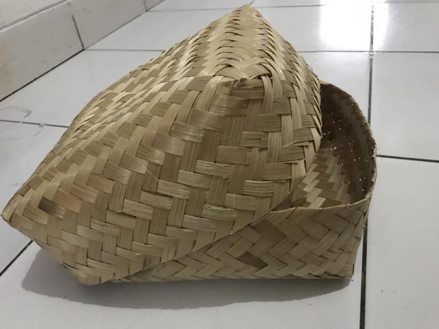 Besek 20 X 20 Cm Warna/natural/blicing