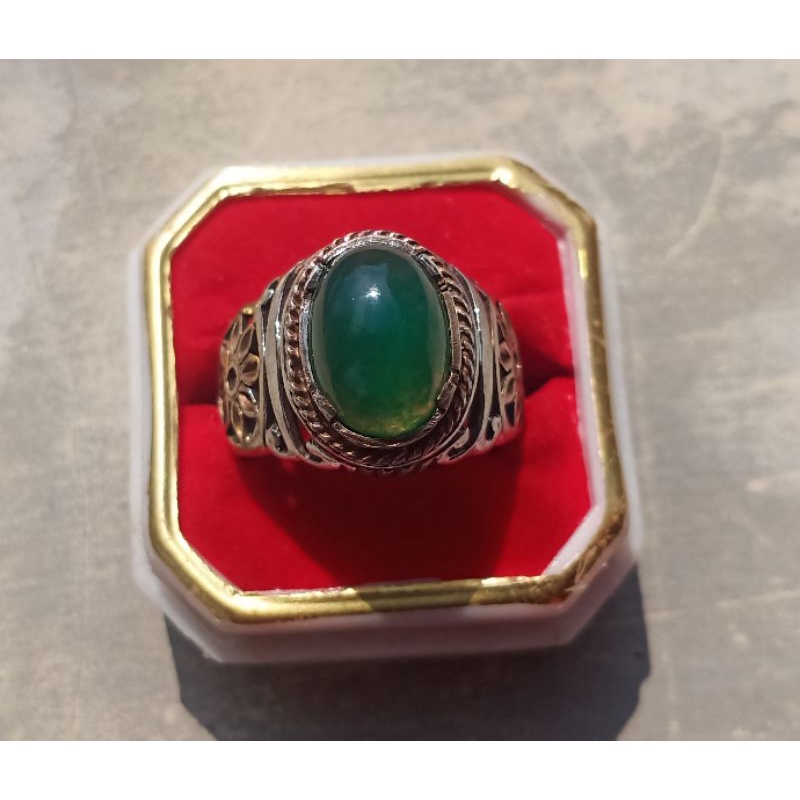 Batu bacan palamea kristal