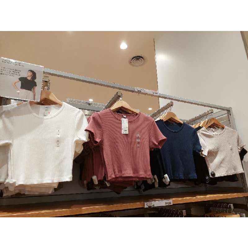 UNIQLO T-SHIRT CROP KATUN RIB  (JASTIP)