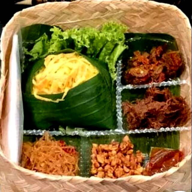 Besek bambu 20x20