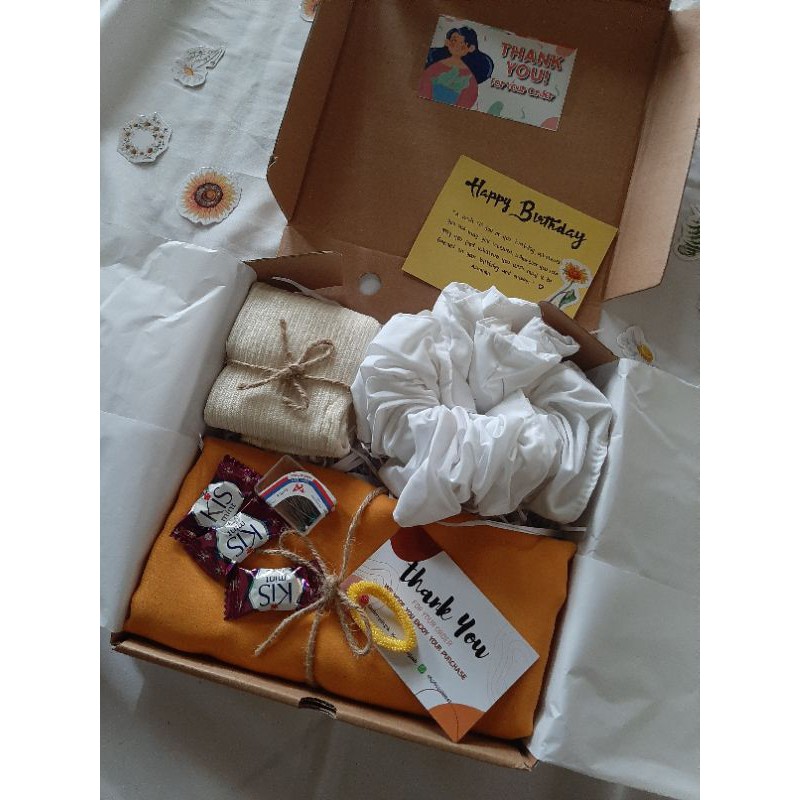 

GIFT BOX 1 | ULANGTAHUN, SOUVENIR, WISUDA