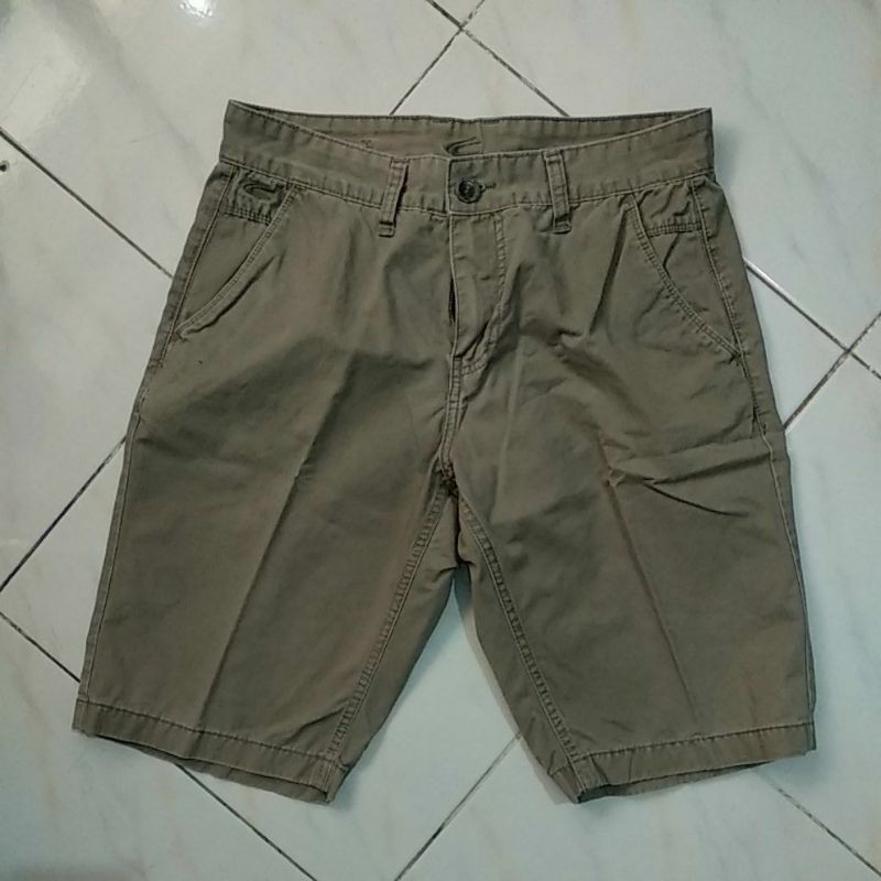 preloved celana pendek Camel Active