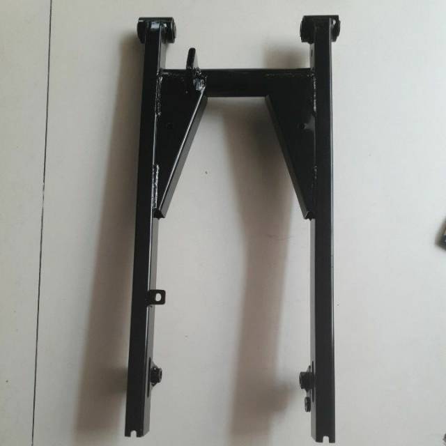 Swing Arm/Arem Rockz Hitam TVS ( swingarm assy )