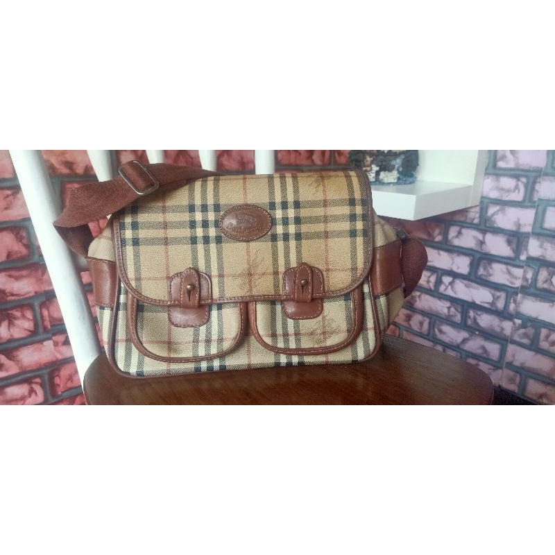Burberry diaper bag case camera vintage preloved