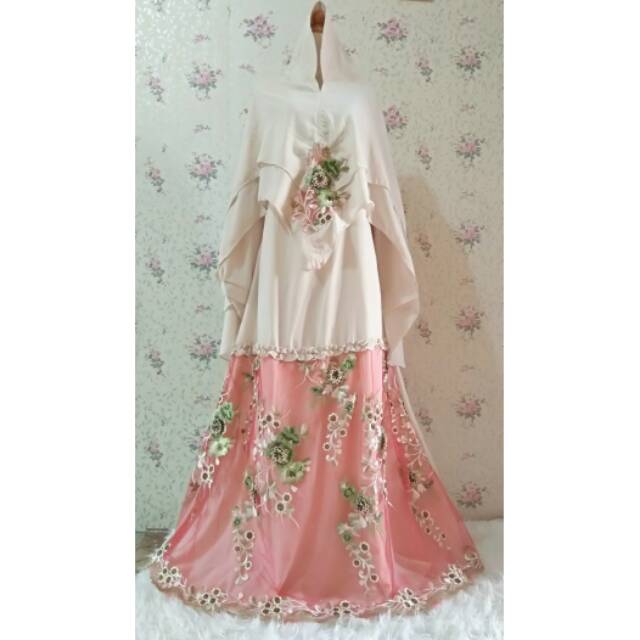 Gamis Pesta Brokat Simple