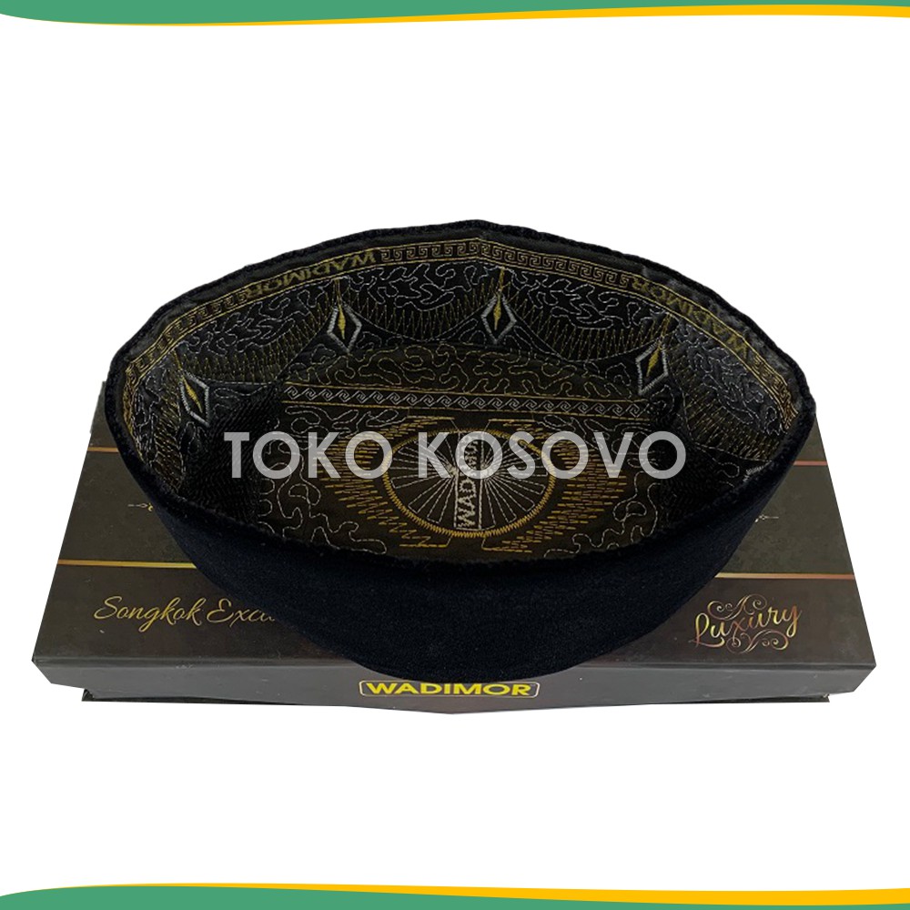 Songkok Premium WADIMOR LUXURY Tinggi 9 ORIGINAL Peci Solat Hitam Mewah Pria Dewasa Kopiah Sholat Anak Laki Santri Pesantren Polos Kopyah Haji Beludru Pendek Motif Warna Putih Full Bludru Bordir Batik NU Kopeah Susun Bulat Shalat Nasional Ori Ukuran Jumbo