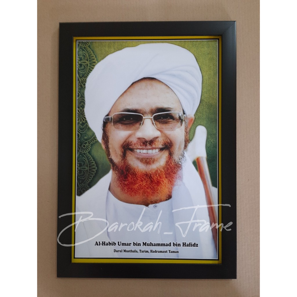 Foto habib bingkai pigura foto habib dan ulama Habib Umar bin Hafizd Senyum a3+