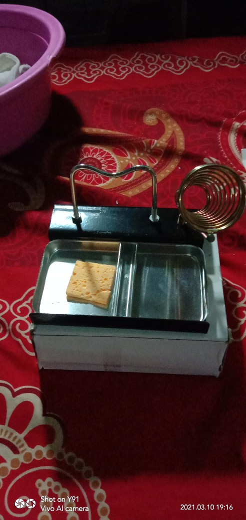 Dudukan Solder Kotak / Soldering Stand