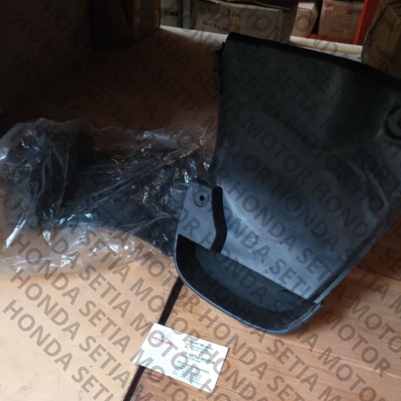 (100% ASLI ) Mud Guard mudguard karpet lumpur depan Mobilio tipe RS Original Pasti bagus