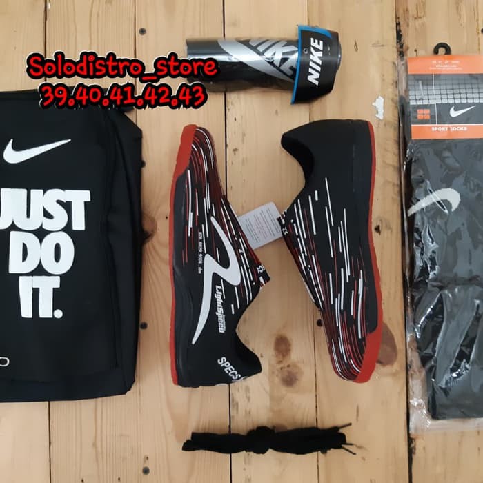 Sepatu futsal specs bonus kaos kaki tas dan deker zuki store