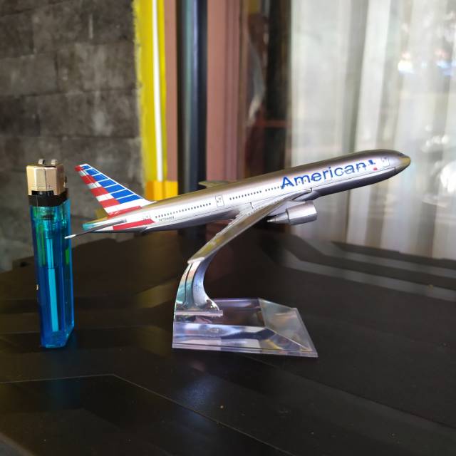 Diecast Pesawat American Airlines
